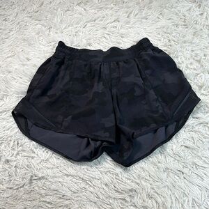 Lululemon Hotty Hot Short II *Long 4" Heritage 365 Camo Deep Coal Multi